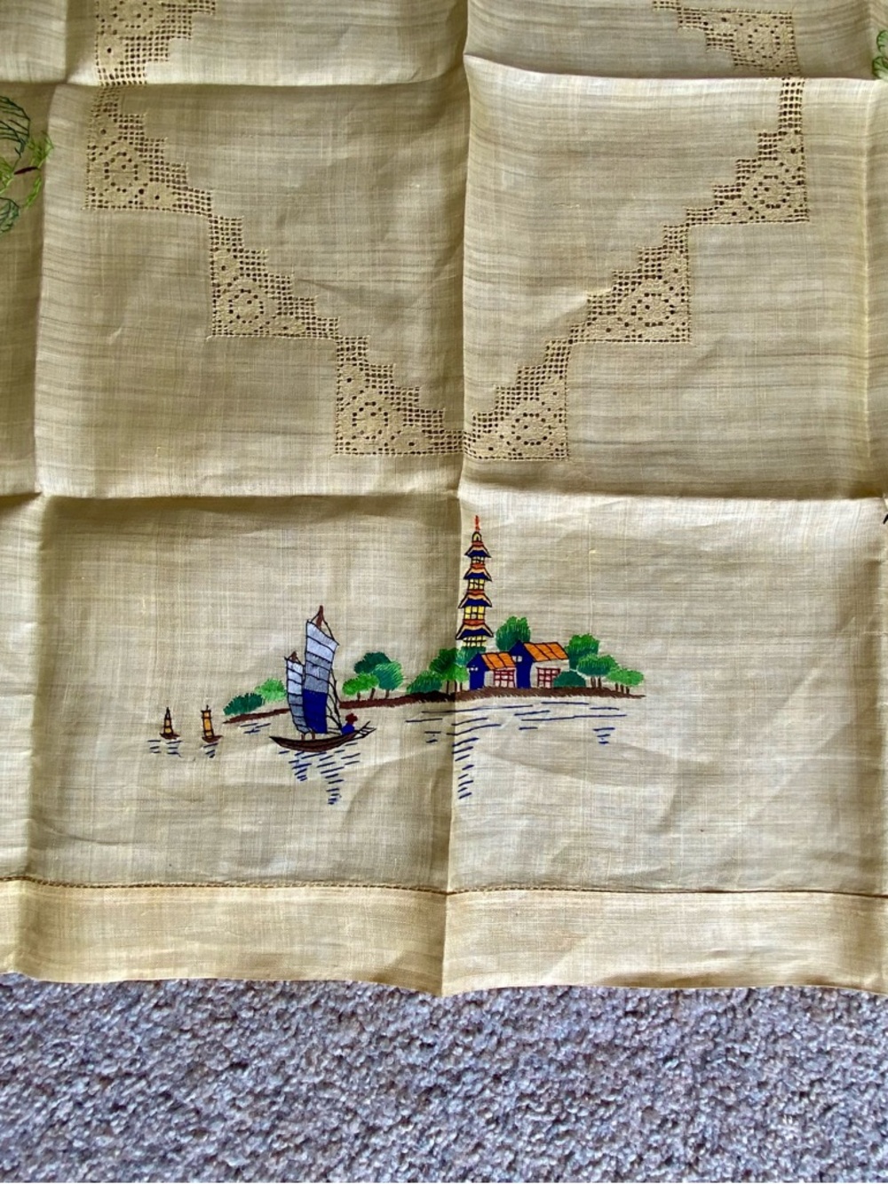 Asian Tablecloth Hand Embroidered - Picture 7 of 12